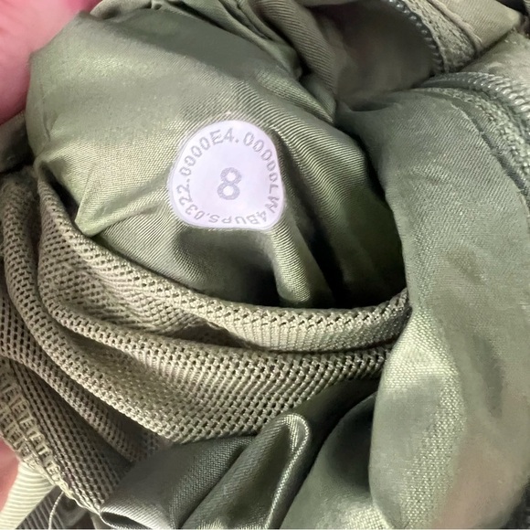 LULULEMON Non Stop Bomber Reversible Jacket in Green Foliage Size 8 and Size 4 - Picture 15 of 16